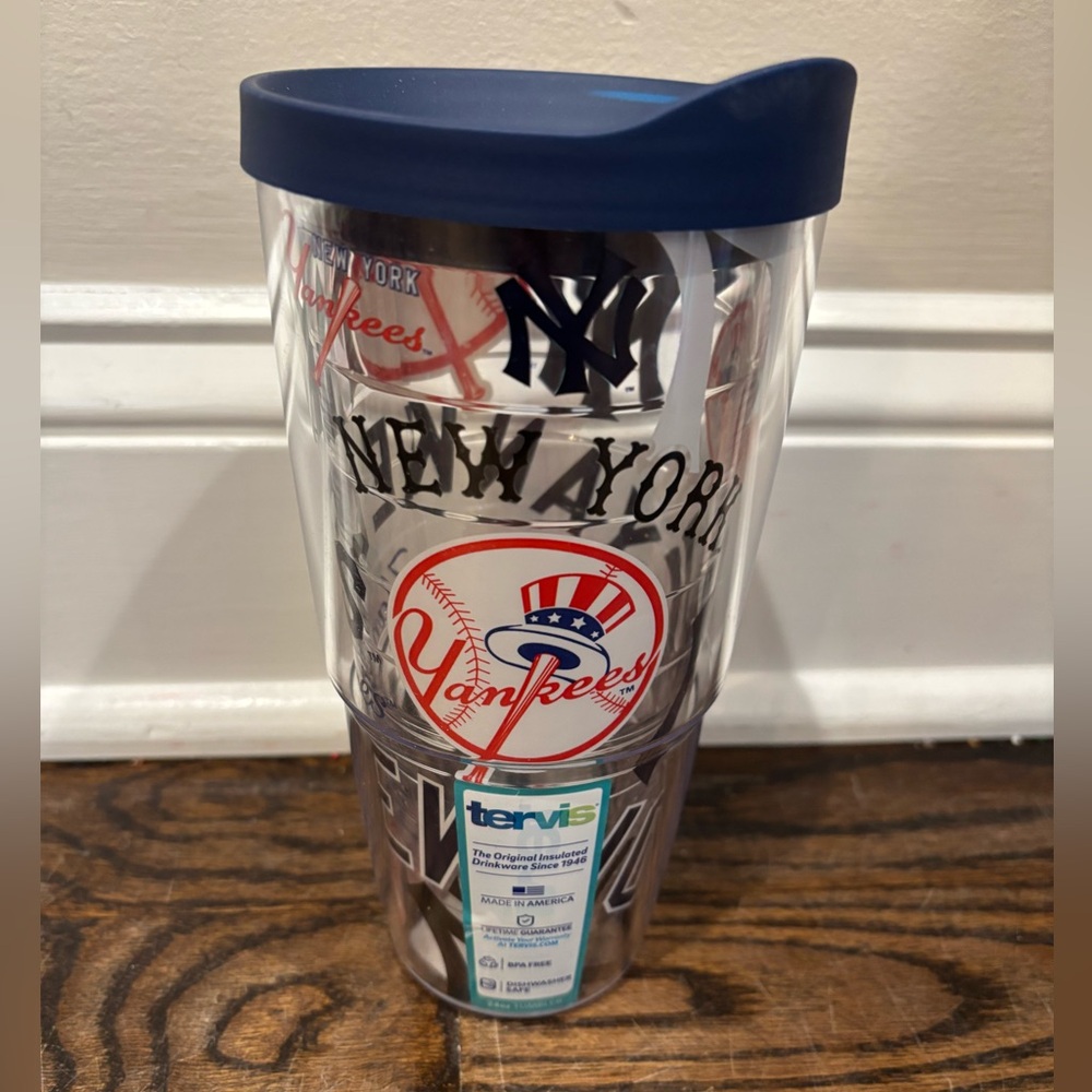 Tervis Yankees Tumbler with Navy Lid